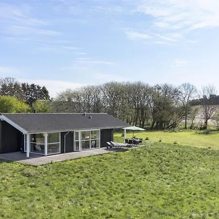 1448-aakirkeby-havrebakken-18 *